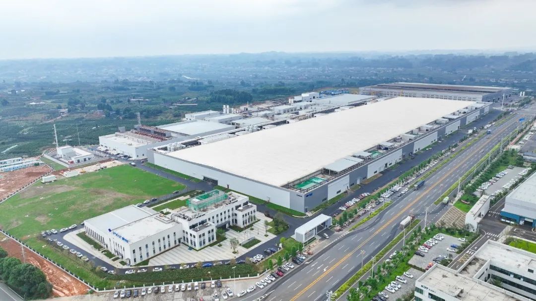 人民网报道|聚焦琏升光伏第三代电池